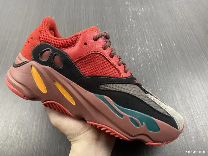 Red Boost Yeezy HQ6979 Adidas Hi-Res 700 0518